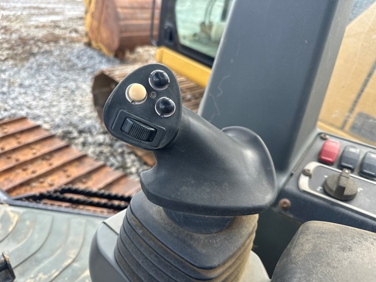 caterpillar-d5k-image-27