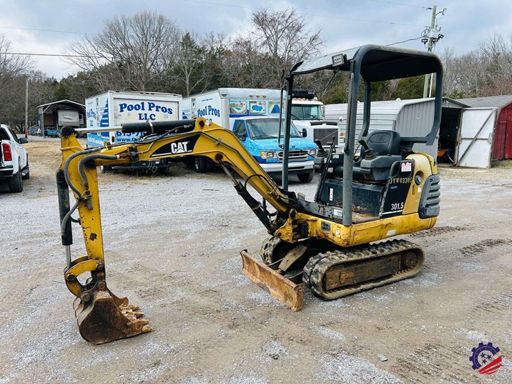 2002-caterpillar-301.5-image-1