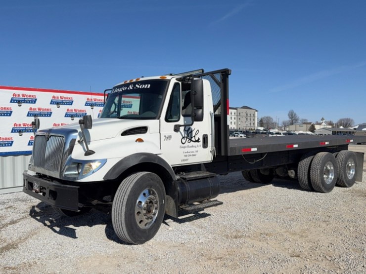 2007-international-7400-image-1