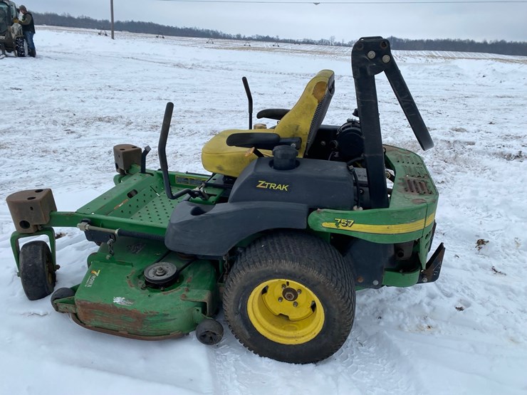 john-deere-zero-turn-image-5