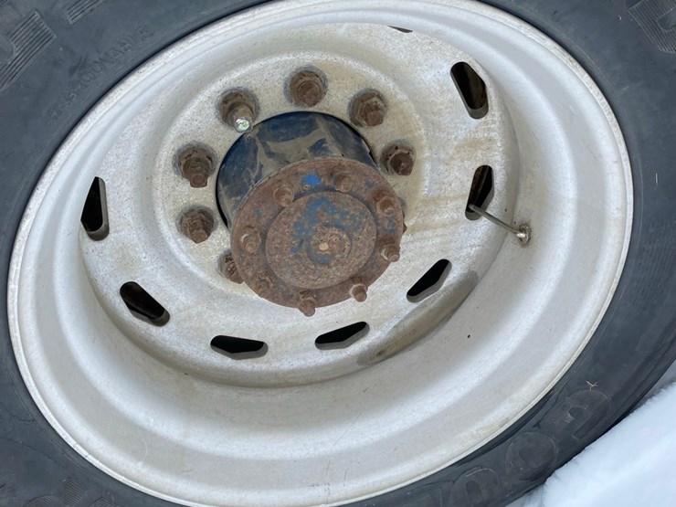 1994-freightliner-day-cab-semi-image-73