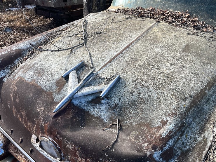 #13026-•-(1)-vintage-truck-and-(2)-vintage-cars-(no-title)-image-78