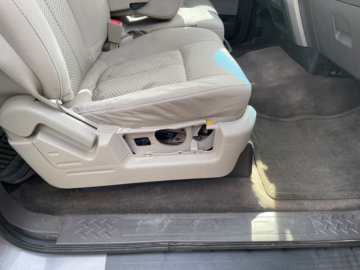 2010-ford-f150-image-36