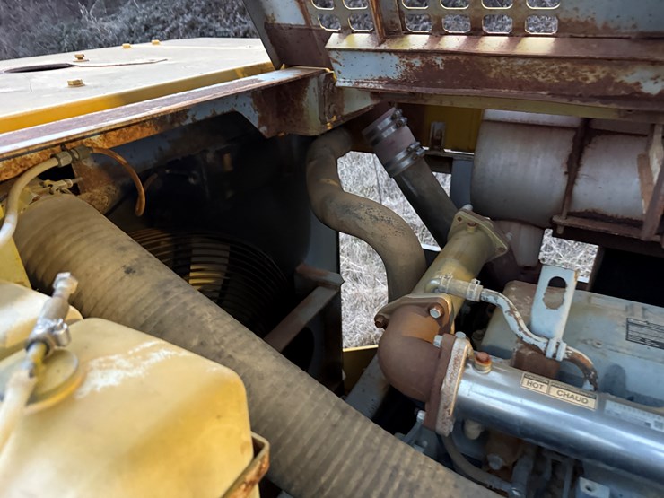 2006-deere-650d-lc-image-41