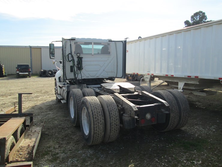 2017-international-prostar-image-4