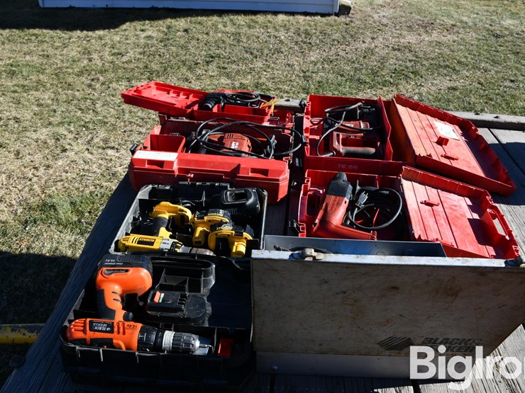 lot-of-power-tools-image-6