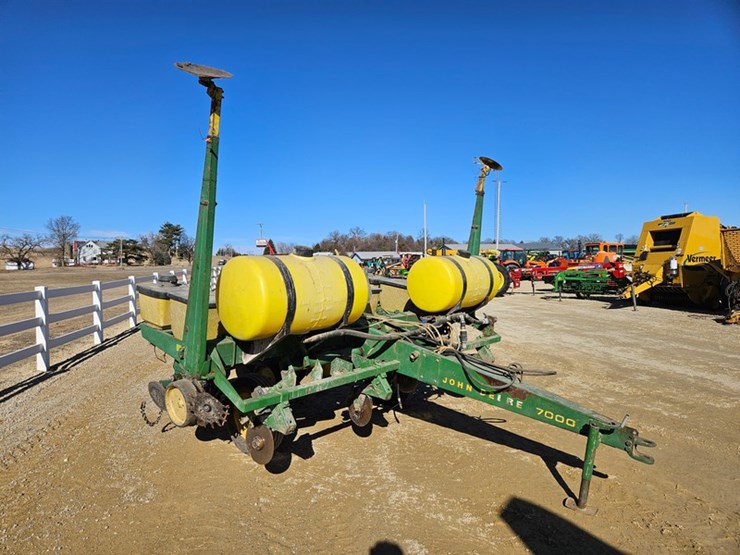 john-deere-7000-image-7