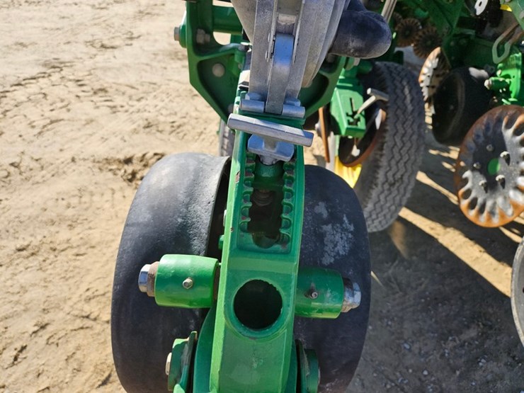 2017-john-deere-1795-image-58