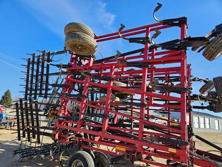 case-ih-200-image-37