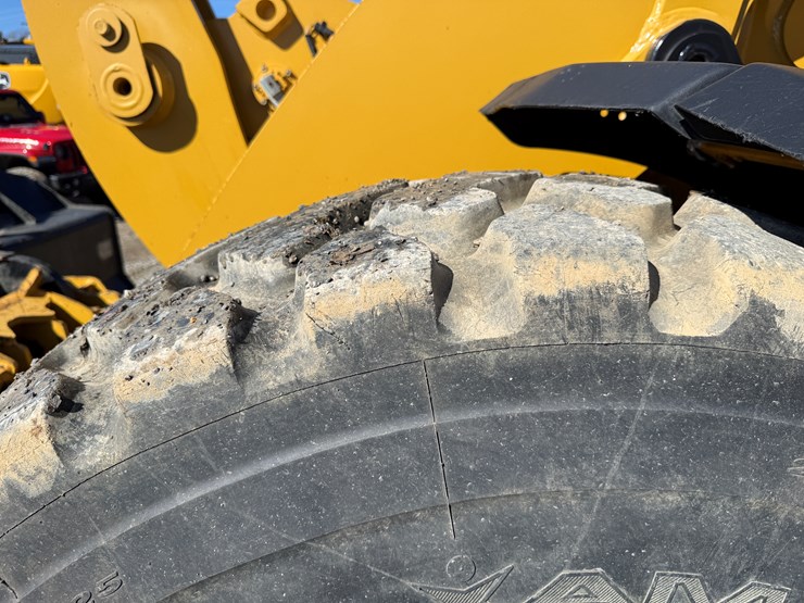 2016-caterpillar-938m-image-79