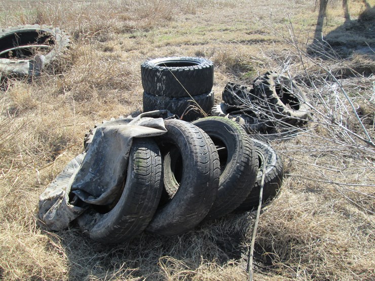 #27296-•-lot-of-misc.-tires-image-2