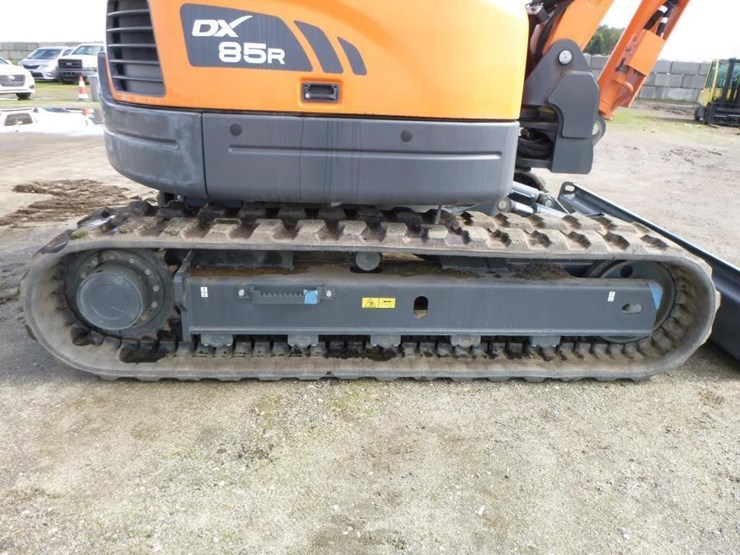 2023-develon-dx85r-3-hydraulic-excavator-image-38