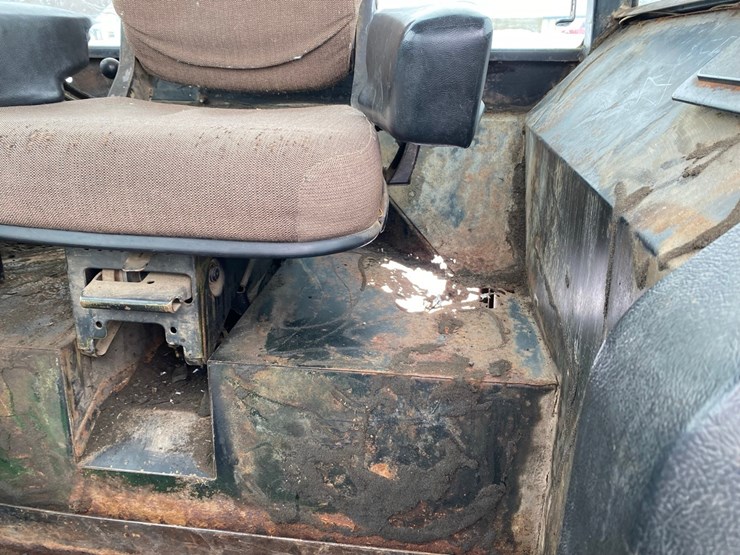 john-deere-4430-image-40