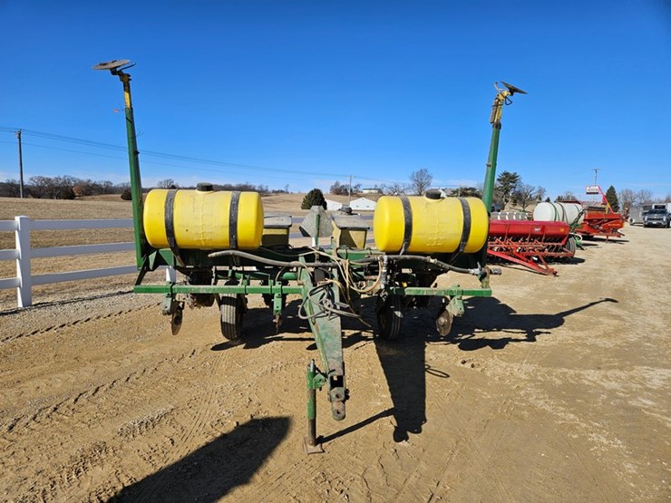 john-deere-7000-image-8