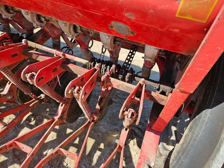 massey-ferguson-12-image-22