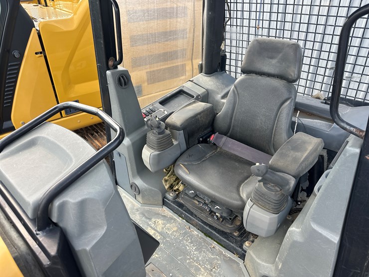 caterpillar-d5k-image-25