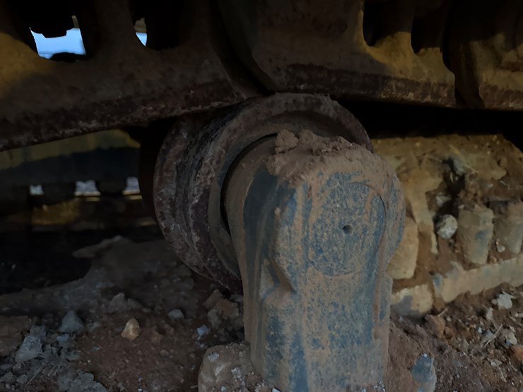 2006-deere-650d-lc-image-61