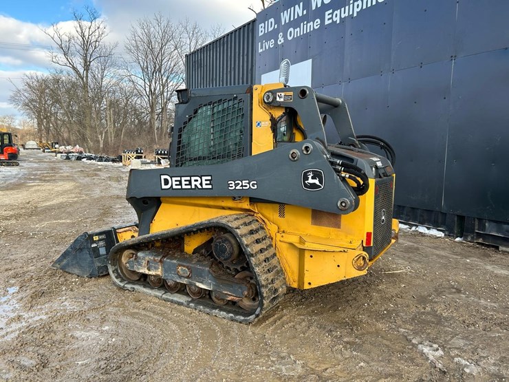 2019-deere-325g-image-2