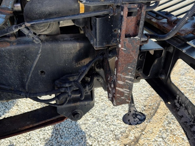 2007-international-7400-image-39