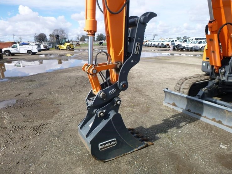 2023-develon-dx85r-3-hydraulic-excavator-image-25