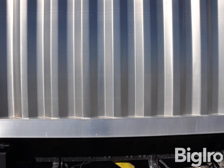 2007-freightliner-m2-106-t/a-grain-truck-image-18