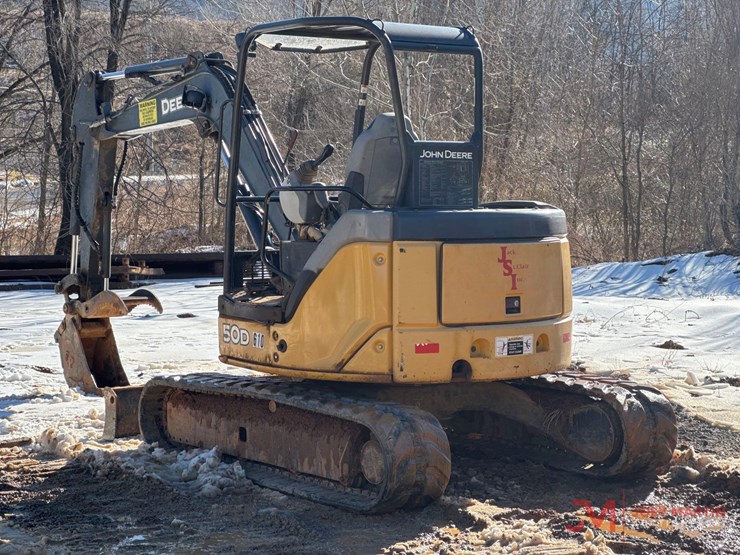 2013-deere-50d-image-1