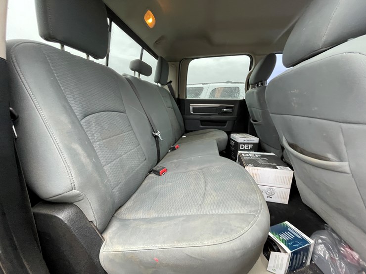 2014-dodge-2500-image-21