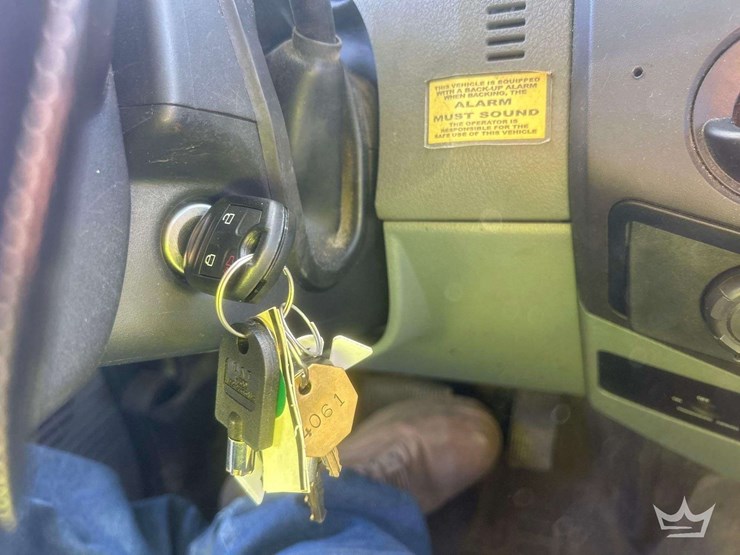 2013-ford-f450-image-36