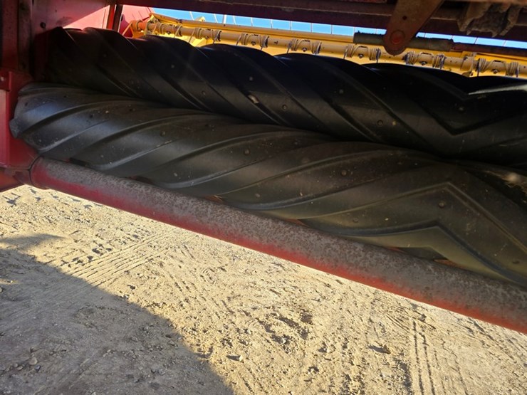 new-holland-492-image-6