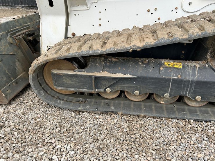 2022-bobcat-t770-image-17