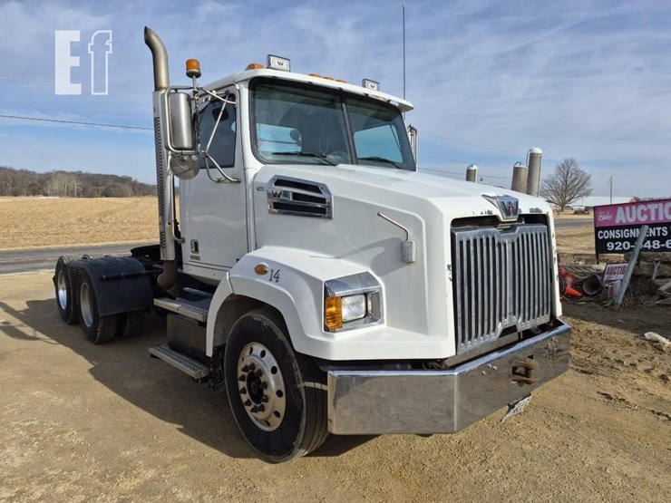 1994-western-star-semi-tractor-9209-image-2