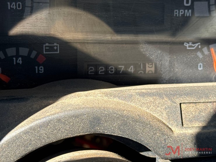 2002-gmc-c7500-flatbed-truck-image-4