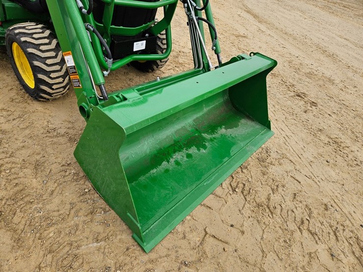 2025-john-deere-1025r-image-41