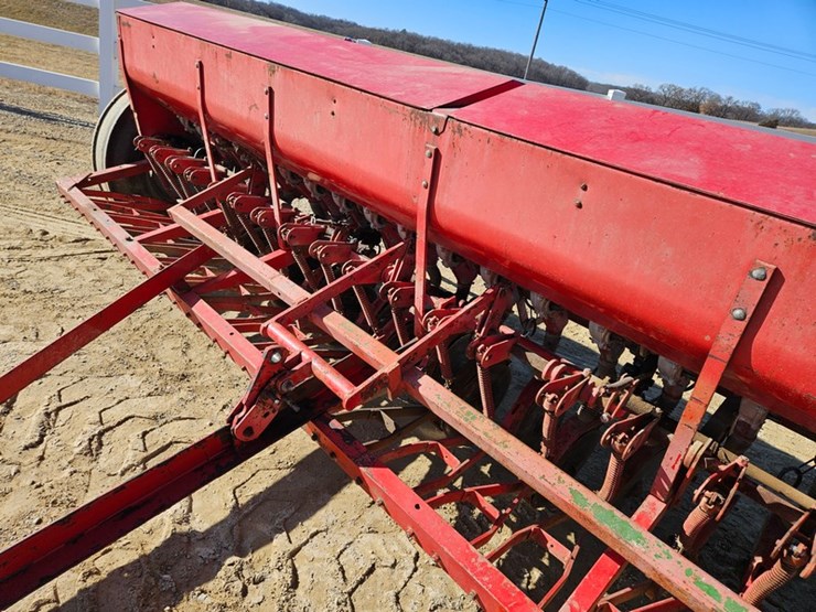 massey-ferguson-12-image-11
