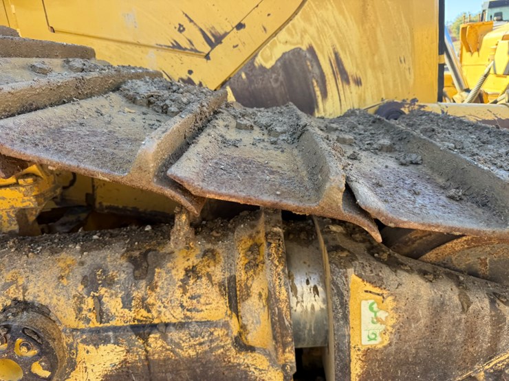 2015-caterpillar-d6t-lgp-image-99