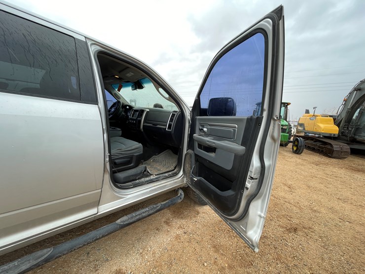 2014-dodge-2500-image-5