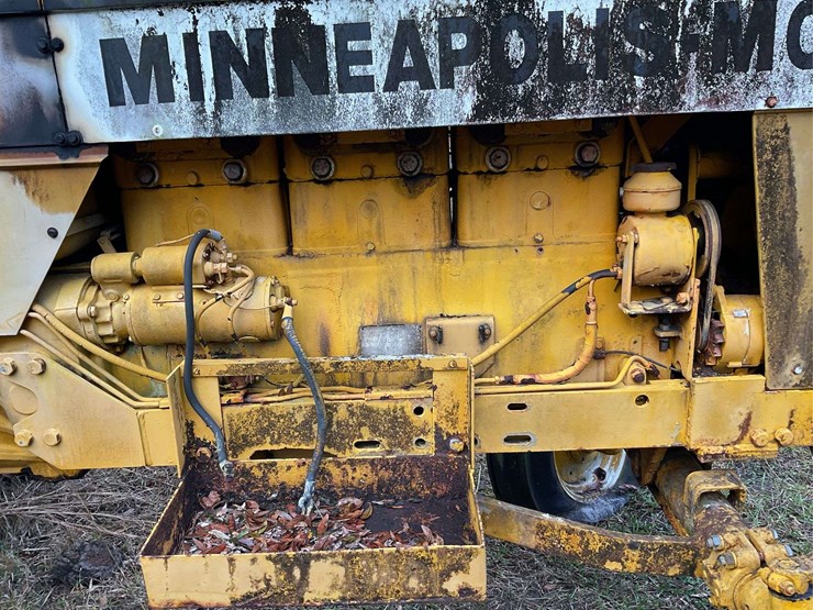 minneapolis-moline-g900-image-14