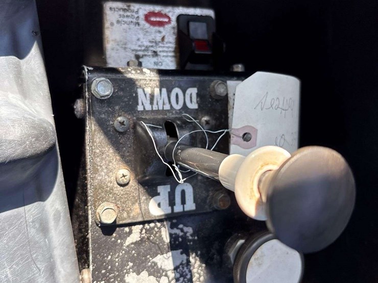 2014-international-durastar-4300-image-16