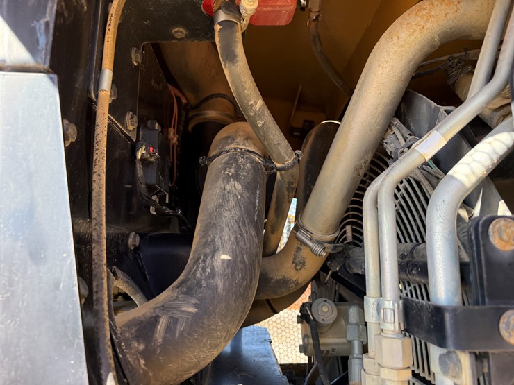 2016-caterpillar-938m-image-32