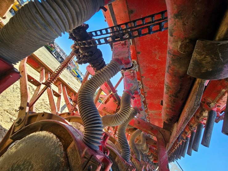 massey-ferguson-12-image-18