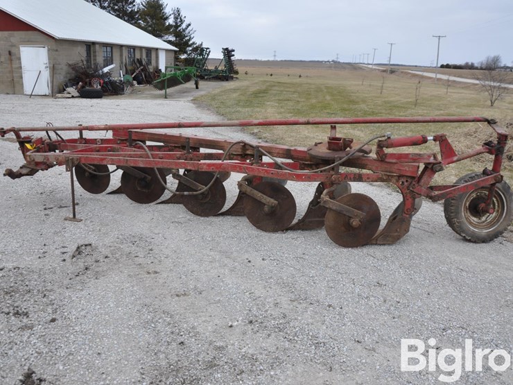 international-550-image-8