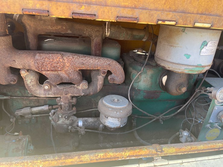 #13065-•-le-roi-gas-powered-generator-on-wheels-image-22