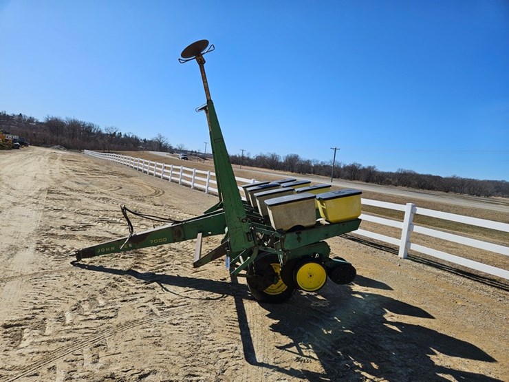 john-deere-7000-image-2