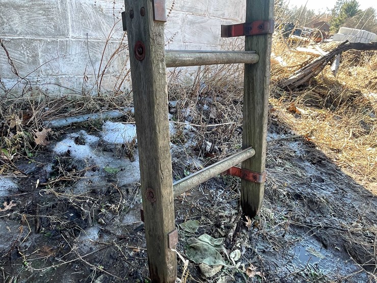 #13073-•-wooden-ladder-image-4