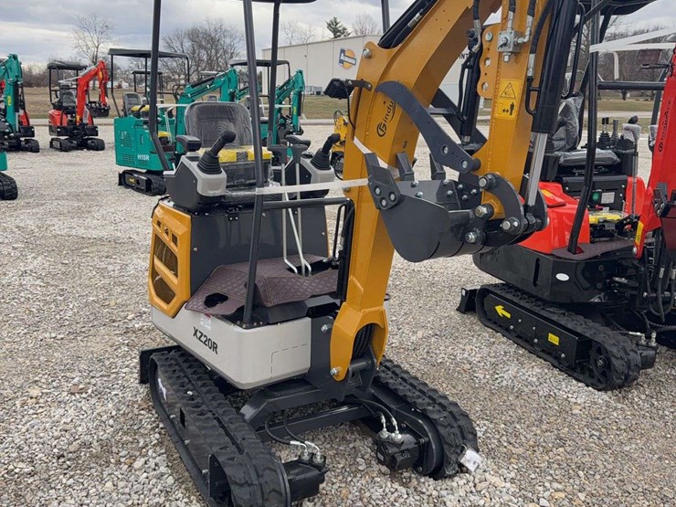 2025-cfg-mini-excavator-x720r-image-4