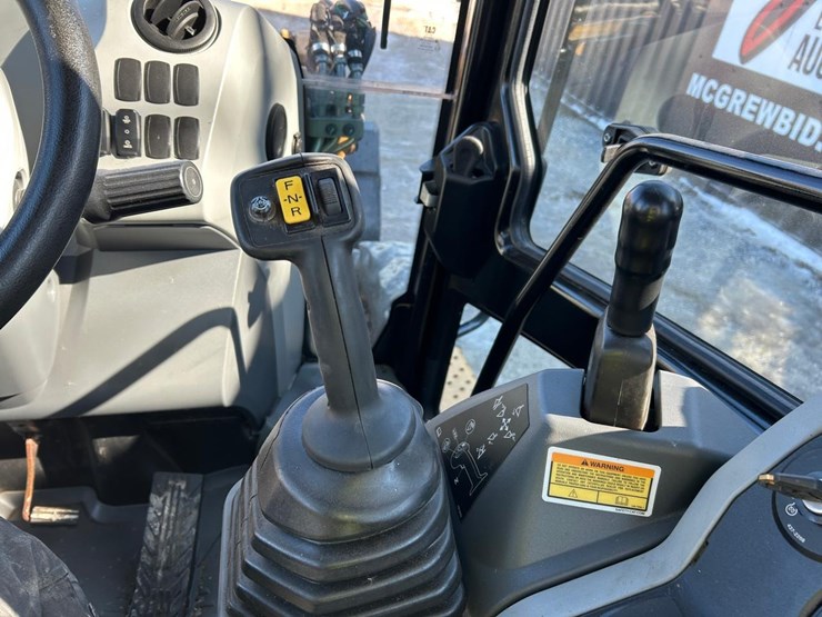 2017-caterpillar-430f2-it-image-22