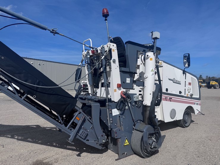 2015-wirtgen-w100i-image-23