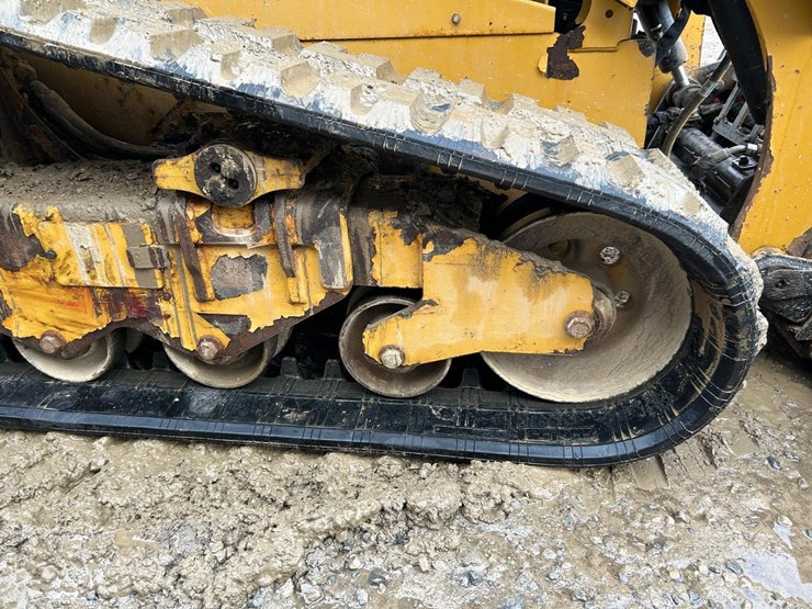 2020-caterpillar-259d3-image-14