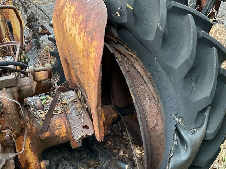 minneapolis-moline-445-image-11