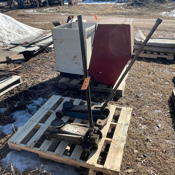 #13096 • (2) Floor Jacks